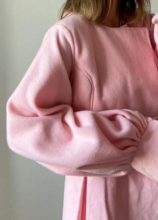 Недошитое женское пальто (раскроено основную часть, нужно вшить подкладку, пуговицы)2 фото