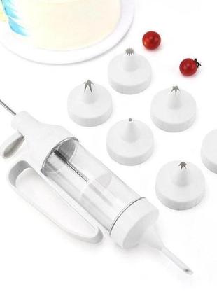 Шприц кондитерський для печива та крему з комплектом насадок для декорування.