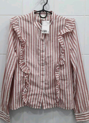 Натуральна бавовняна сорочка блуза з рюшами в смужку.