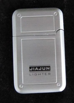 Зажигалка газовая, новая, турборежим.чехол