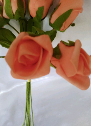 Букет троянд з латексу 3,5см, персиковий3 фото