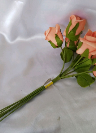Букет троянд з латексу 3,5см, персиковий5 фото