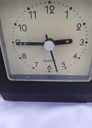 Годинник -будильник кварцові , настільні5 фото