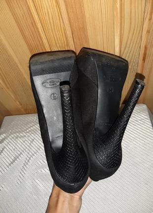 Чёрные деми ботиночки на высоком каблуке молния с наружной стороны10 фото