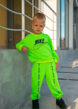 Дитячий спортивний костюм nike"