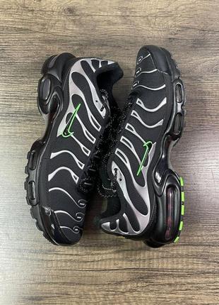 Nike air max plus tn black silver green strike