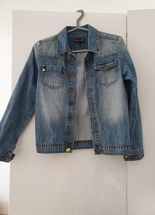 Джинсовый пиджак на мальчика armani junior