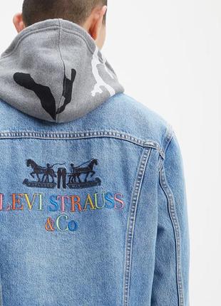 Джинсова куртка levis з вишитим лого рр л нова