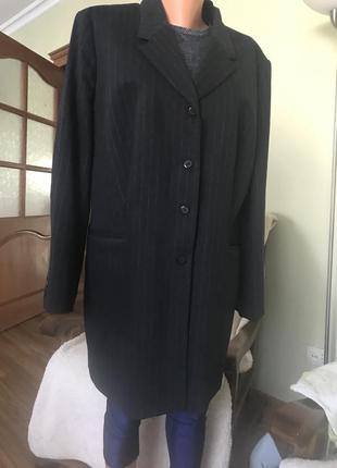 Длинный шерстяной пиджак