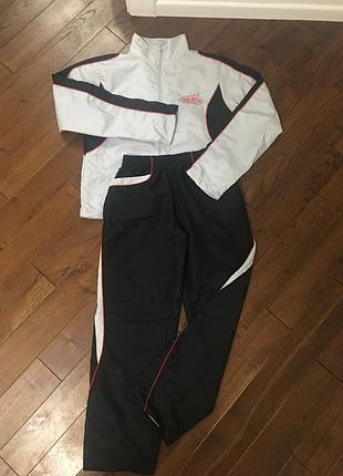Спортивный костюм
