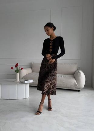 Жіноча спідниця міді з леопардовим принтом, з тваринним, анімалістичним принтом, юбка, пряма3 фото