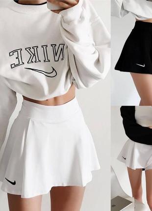 Женская мини юбка-шорты белого и черного цвета4 фото