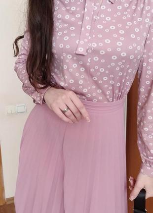 Платье розово-пудрового цвета2 фото