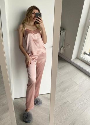Пижама розовая атласная домашние штаны