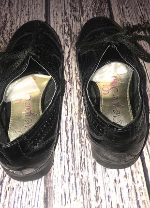 Фирменные туфли для девочки, размер 33-344 фото