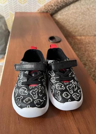 Кросівки disney clarks шкіряні