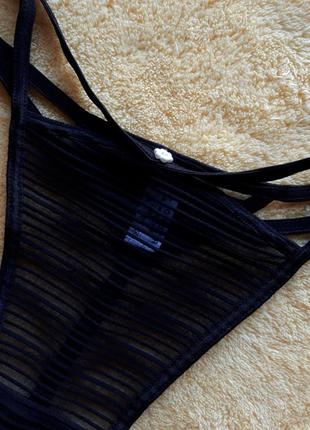 Новые полупрозрачные черные полосатые трусики стринги бикини в полоску
с-м/8-10/36-38/44-46 marks spencer2 фото