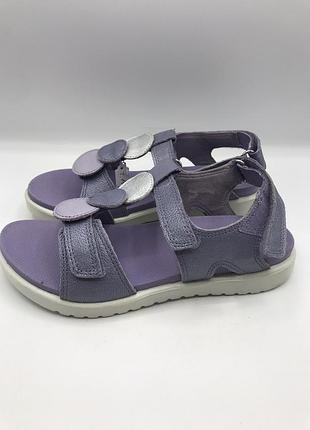 Оригинальные сандалии кожаные от бренда ecco