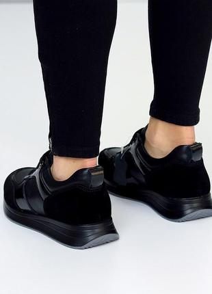 Универсальные женские кроссовки невысокие, лаковая кожа со вставкой замше, черные, весенний летний в2 фото