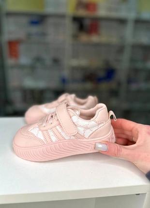 Кросівки дитячі