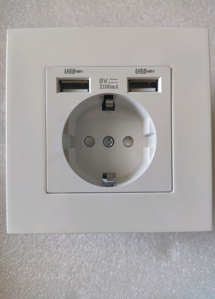 Розетка з подвійною зарядкою портів, 16а.