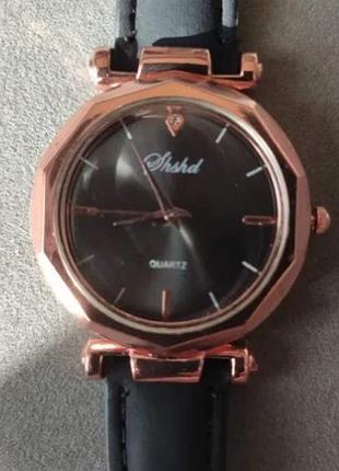 Повсякденні жіночі годинники.