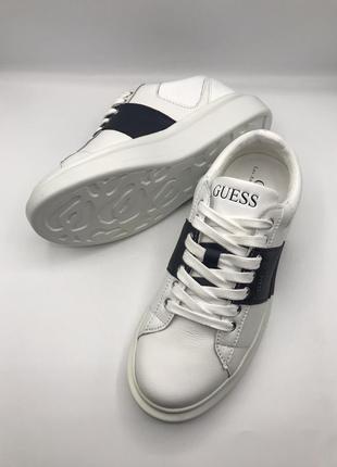 Оригинальные кроссовки мужские от бренда guess2 фото