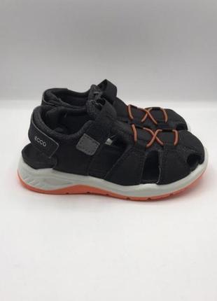 Оригінальні сандалі дитячі від бренду ecco