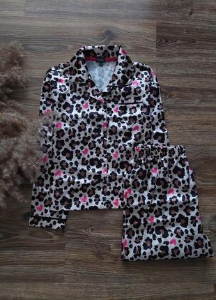 Атласная пижама костюм в леопардовый принт кофта + штаны от studio retail