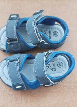 Босоніжки дитячі розмір 20