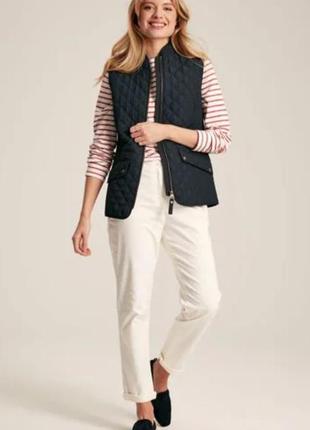 Жилет-безрукавка стьобана на тонкому утеплювачі бренда bonmarche.