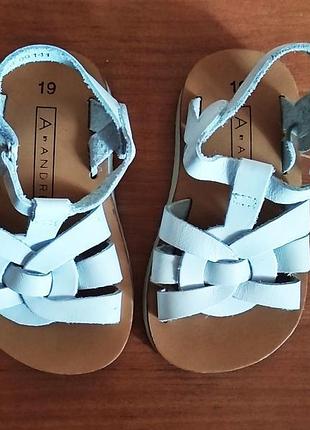 Босоніжки шкіра 22 розмір andre франція,