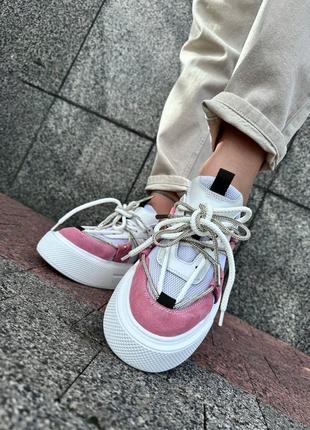 Легкие, натуральные трендовые кроссовки на массивной подошве с толстыми шнурками5 фото