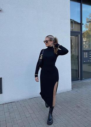 Роскошное платье с разрезом