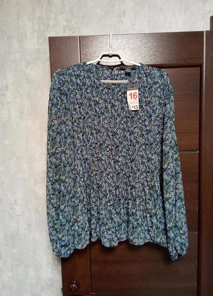 Брендовая новая красивая блуза р.16-20 оверсайз.