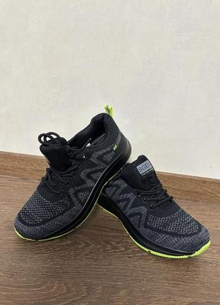 Кросівки жіночі яскраві нові салатові