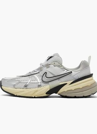 Кроссовки nike runtekk summit white metalic silver