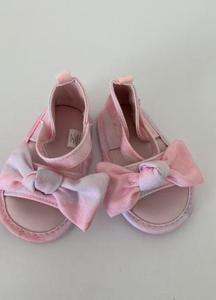 Босоножки для девочки