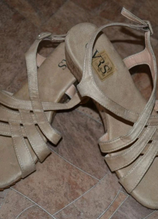 Босоніжки vrs