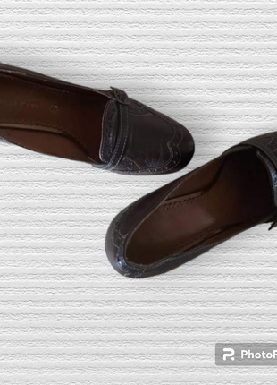 Женские кожаные туфли tamaris, размер 39.
