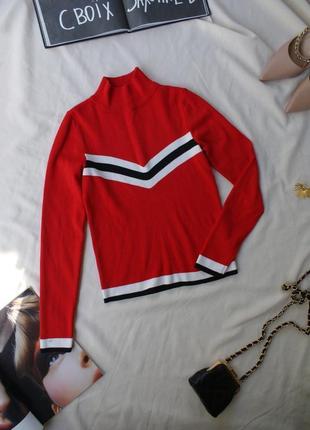 Актуальный джемпер свитерик модный принт красный с полосами1 фото