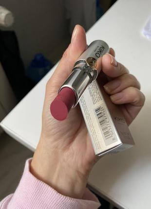 Цветной увлажняющий бальзам для губ kiko milano coloured balm2 фото