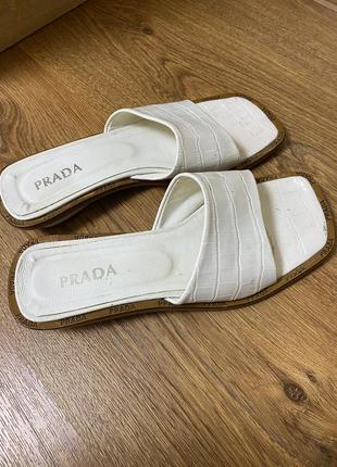 Шлепанцы тапки кожаные prada