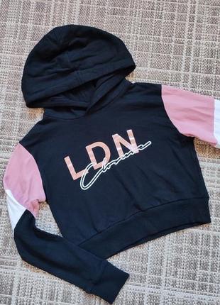 Укороченная кофтина, укороченное худи с капюшоном