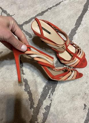 Босоніжки zara