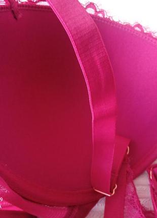 Розовый кружевной бюстгальтер фирмы c&a размер 85с5 фото