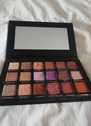 Палітра тіней huda beauty2 фото