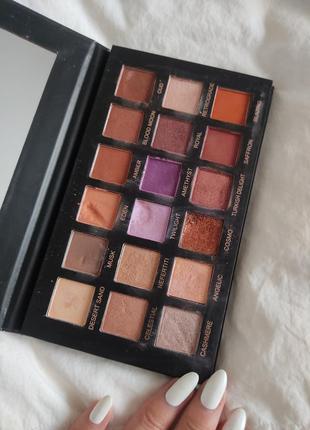 Палетка теней huda beauty5 фото