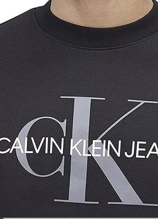 Свитшот кофта свитер calvin klein.