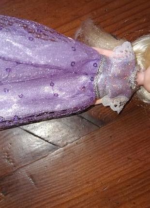 Маленькая кукла в красивом платье6 фото